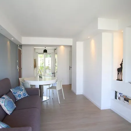 Appartamento Centru Lumineux Vue 5 Min à Pied De La Et Du Centre